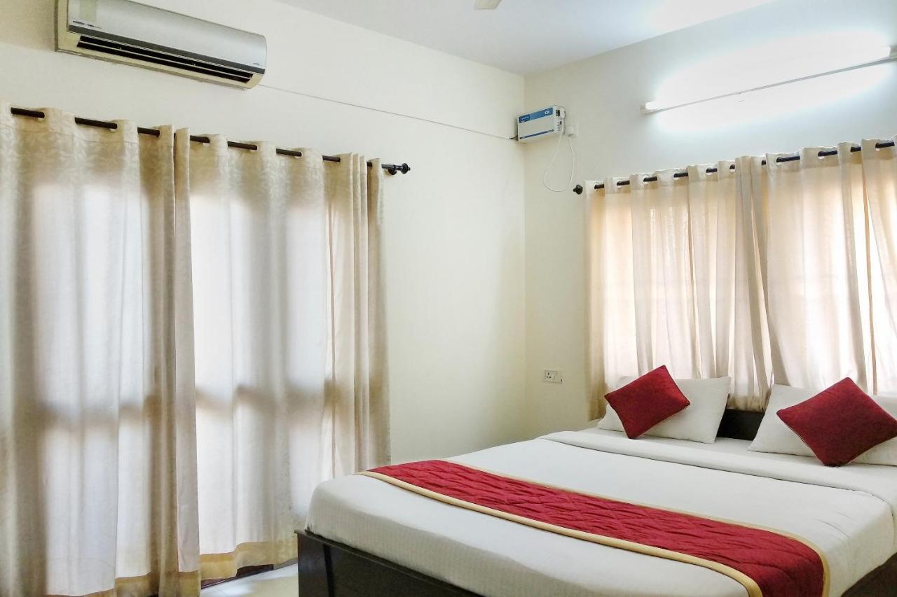 Super Oyo Capital O Premium Hotel Victoria Heights Near Sri Someshwara Swami Temple Бангалор Экстерьер фото