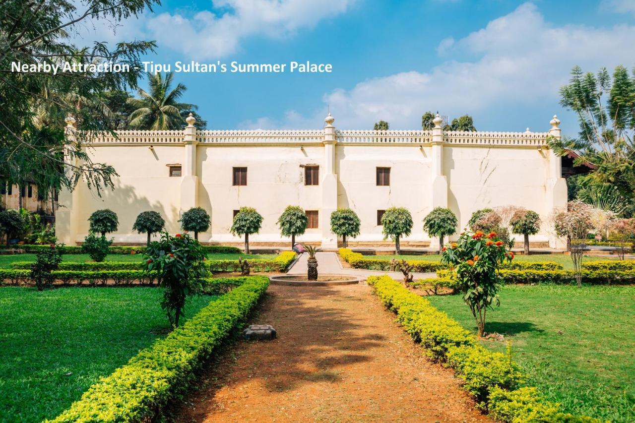 Super Oyo Capital O Premium Hotel Victoria Heights Near Sri Someshwara Swami Temple Бангалор Экстерьер фото